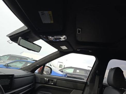 Used 2025 Hyundai Santa Fe Calligraphy image 10