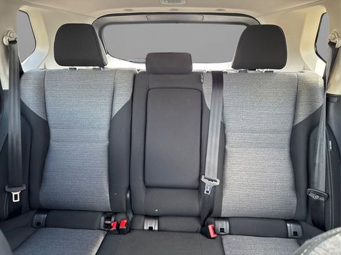 Used 2022 Nissan Rogue S image 18