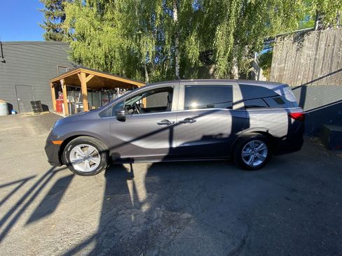 Used 2020 Honda Odyssey EX-L image 3