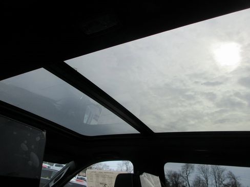 New 2026 GMC Yukon XL Elevation w/ Elevation Premium Package image 15