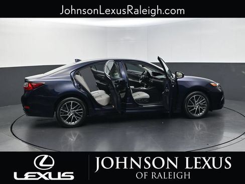 Used 2018 Lexus ES 350 w/ Luxury Package w/Wood Trim FWD image 33