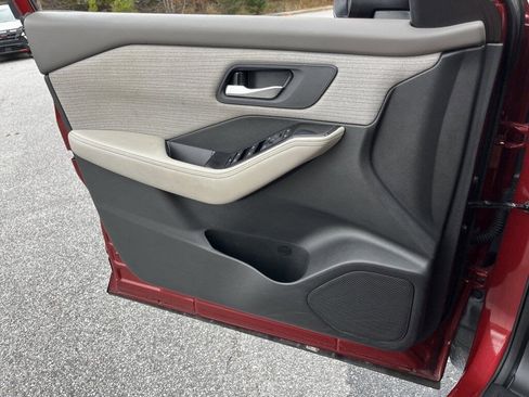 Certified 2023 Nissan Rogue SV image 14