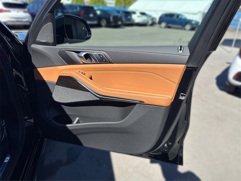 New 2026 BMW X5 xDrive50e w/ M Sport Package image 27