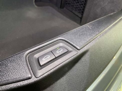 Used 2023 BMW X7 xDrive40i w/ Executive Package image 24