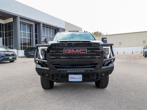 Used 2024 GMC Sierra 2500 AT4 w/ AT4 Premium Plus Package AWD/4WD image 4