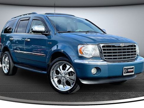 Used 2009 Chrysler Aspen Limited w/ Trailer Tow Group image 1