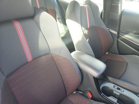 Used 2025 Toyota Corolla SE image 17