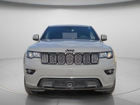 Used 2021 Jeep Grand Cherokee Laredo X RWD image 4