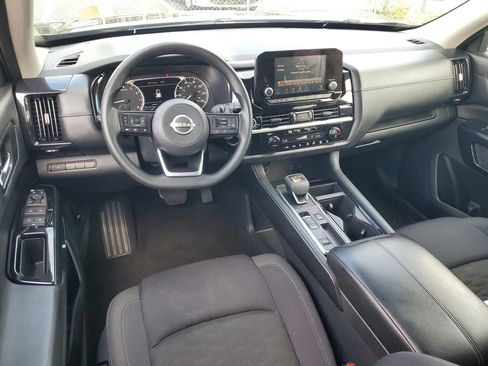 Used 2022 Nissan Pathfinder S FWD image 15