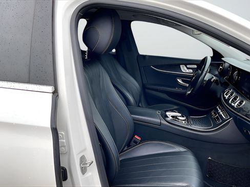 Used 2018 Mercedes-Benz E 300 image 27
