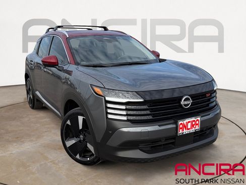 Used 2025 Nissan Kicks SR image 1