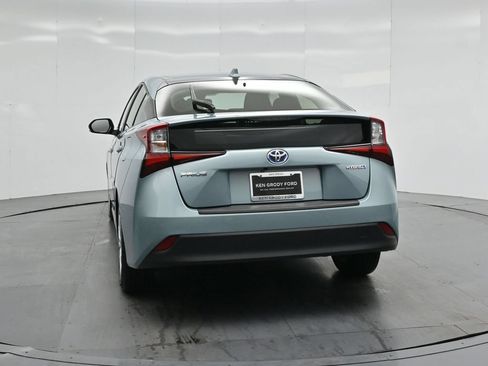 Used 2021 Toyota Prius LE FWD image 22