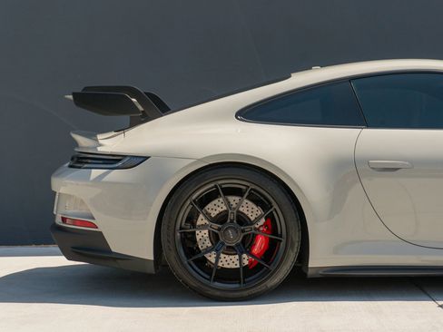 Used 2022 Porsche 911 GT3 RWD image 30
