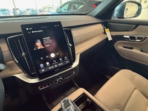 New 2026 Volvo XC90 B6 Plus w/ Protection Package Premier image 13