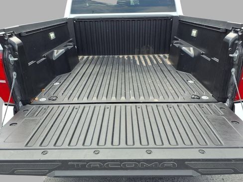 Used 2025 Toyota Tacoma TRD Off-Road AWD/4WD image 26