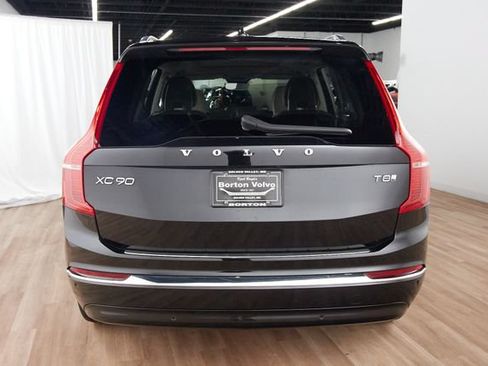 Certified 2025 Volvo XC90 T8 Plus w/ Protection Package Premier AWD/4WD image 4