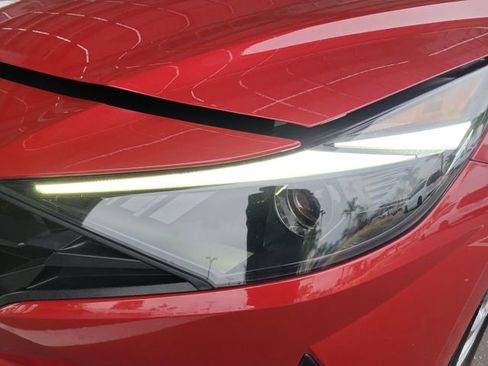 Used 2022 Hyundai Elantra SE FWD image 28