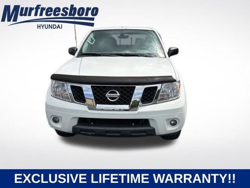 Used 2017 Nissan Frontier SV w/ SV Value Truck Package RWD image 3