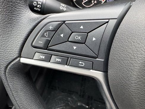 Used 2024 Nissan Altima 2.5 SV image 22