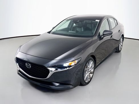 Used 2021 MAZDA MAZDA3 s image 4