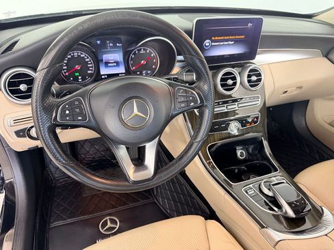 Used 2016 Mercedes-Benz C 300 4MATIC Sedan image 4