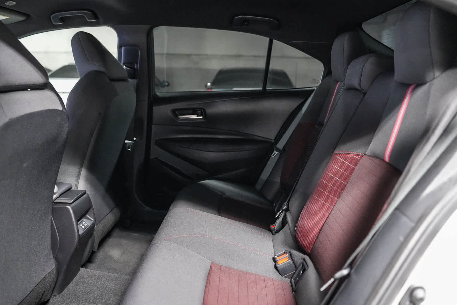Certified 2025 Toyota Corolla SE FWD image 19