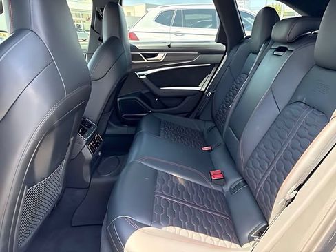 Used 2022 Audi RS 6 w/ Executive Package AWD/4WD image 11