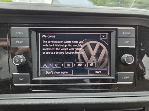 Used 2019 Volkswagen Jetta SE w/ Cold Weather Package FWD image 17