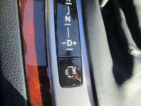 Used 2011 Mercedes-Benz C 300 4MATIC Sedan image 17