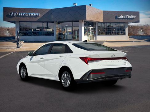 New 2026 Hyundai Elantra Blue image 5