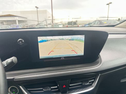 Used 2025 Buick Encore GX Preferred image 17