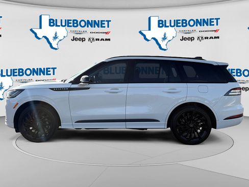 Used 2025 Lincoln Aviator Reserve w/ Equipment Group 201A AWD/4WD image 8