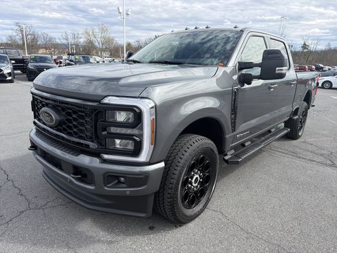 New 2026 Ford F250 4x4 Crew Cab Super Duty image 8
