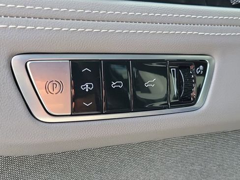 Certified 2025 Cadillac Escalade IQ Sport 1 AWD/4WD image 21