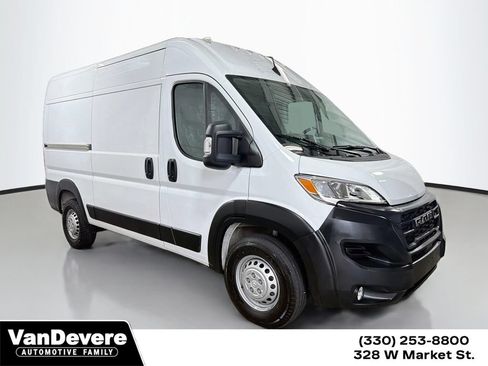 Used 2025 RAM ProMaster 2500 w/ Convenience Group FWD image 1