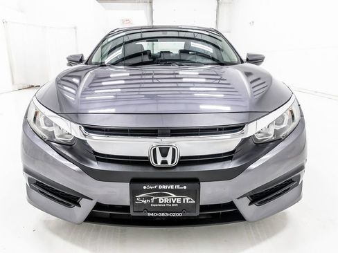Used 2018 Honda Civic EX image 10