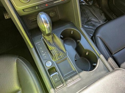 Used 2021 Volkswagen Atlas SE image 21