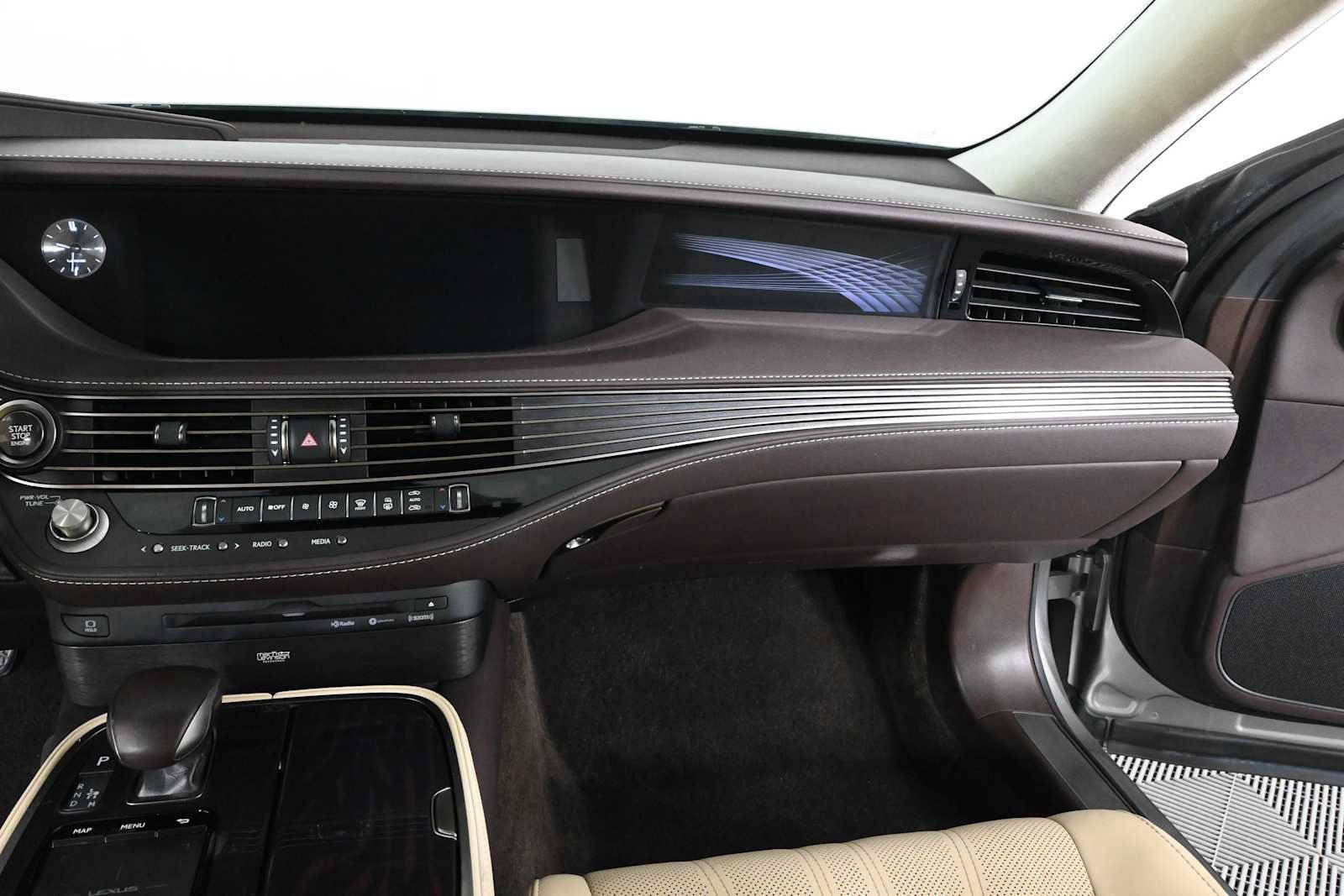 Used 2018 Lexus LS 500 w/ Interior Upgrade Package RWD image 17