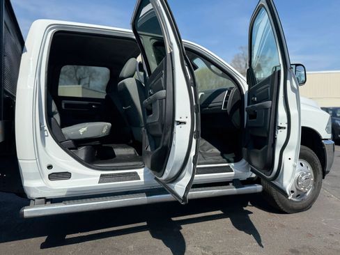 Used 2015 RAM 3500 SLT w/ Quick Order Package 29G SLT image 40