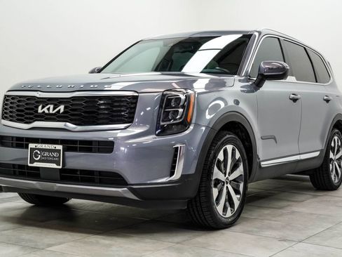 Used 2022 Kia Telluride EX w/ EX Premium Package FWD image 7