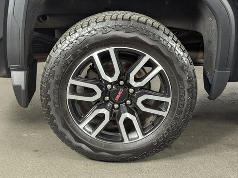 Used 2021 GMC Sierra 1500 AT4 w/ AT4 Value Package AWD/4WD image 13