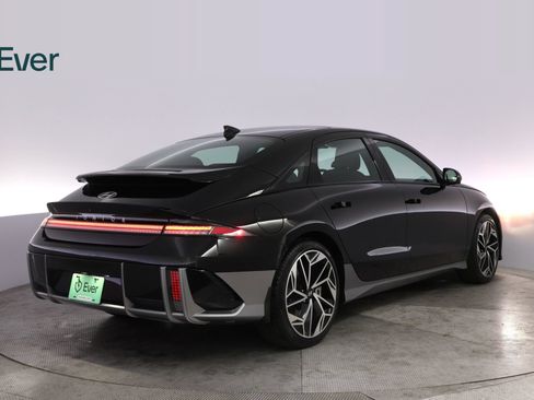 Used 2023 Hyundai Ioniq 6 Limited RWD image 3