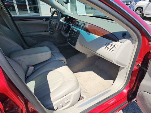Used 2011 Buick Lucerne CXL FWD image 25