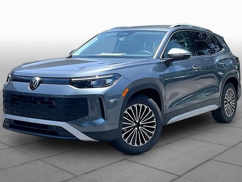 New 2026 Volkswagen Tiguan S FWD image 1