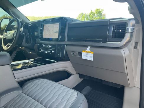 Used 2026 Ford F450 Platinum w/ Platinum Plus Package AWD/4WD image 11