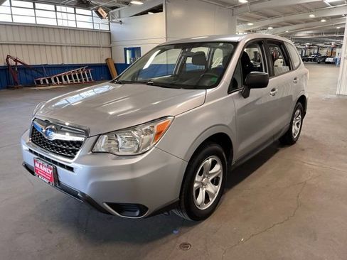 Used 2016 Subaru Forester 2.5i AWD/4WD image 7