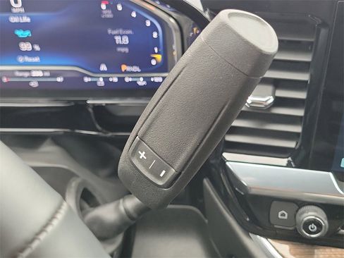 Used 2025 Chevrolet Silverado 1500 LT image 14