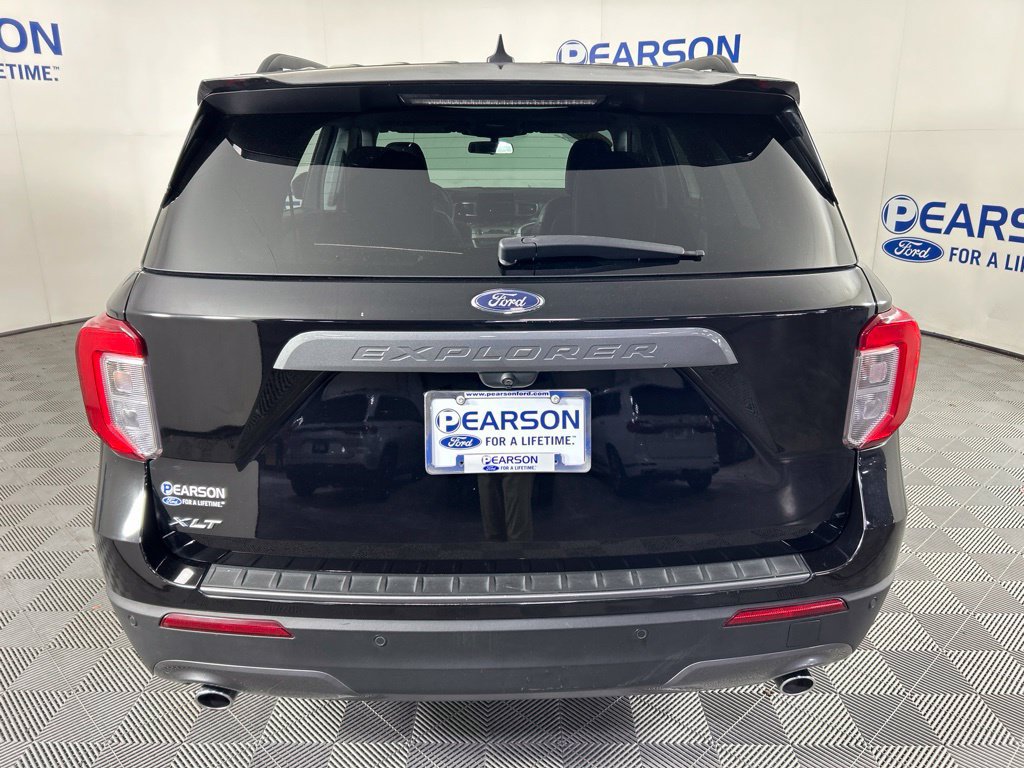 Used 2021 Ford Explorer XLT w/ Equipment Group 202A AWD/4WD image 5