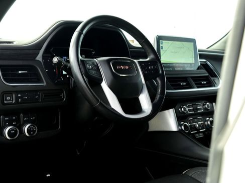 Used 2021 GMC Yukon SLT w/ Rear Media and Nav Package image 7