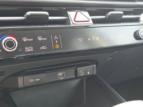 Used 2023 Kia Niro EX FWD image 32